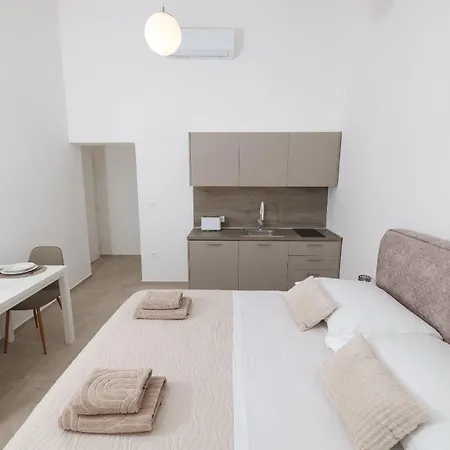 Apartamento Andi Sukošan