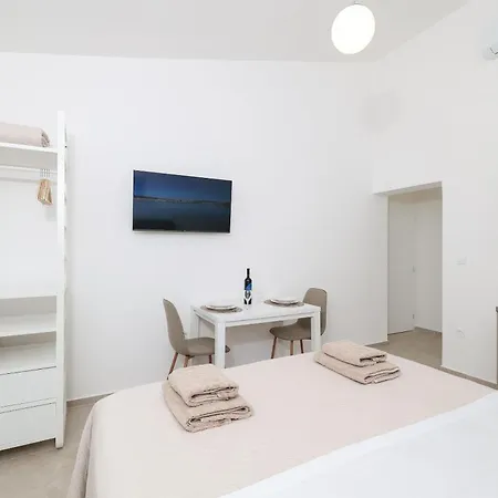 Apartamento Andi Sukošan
